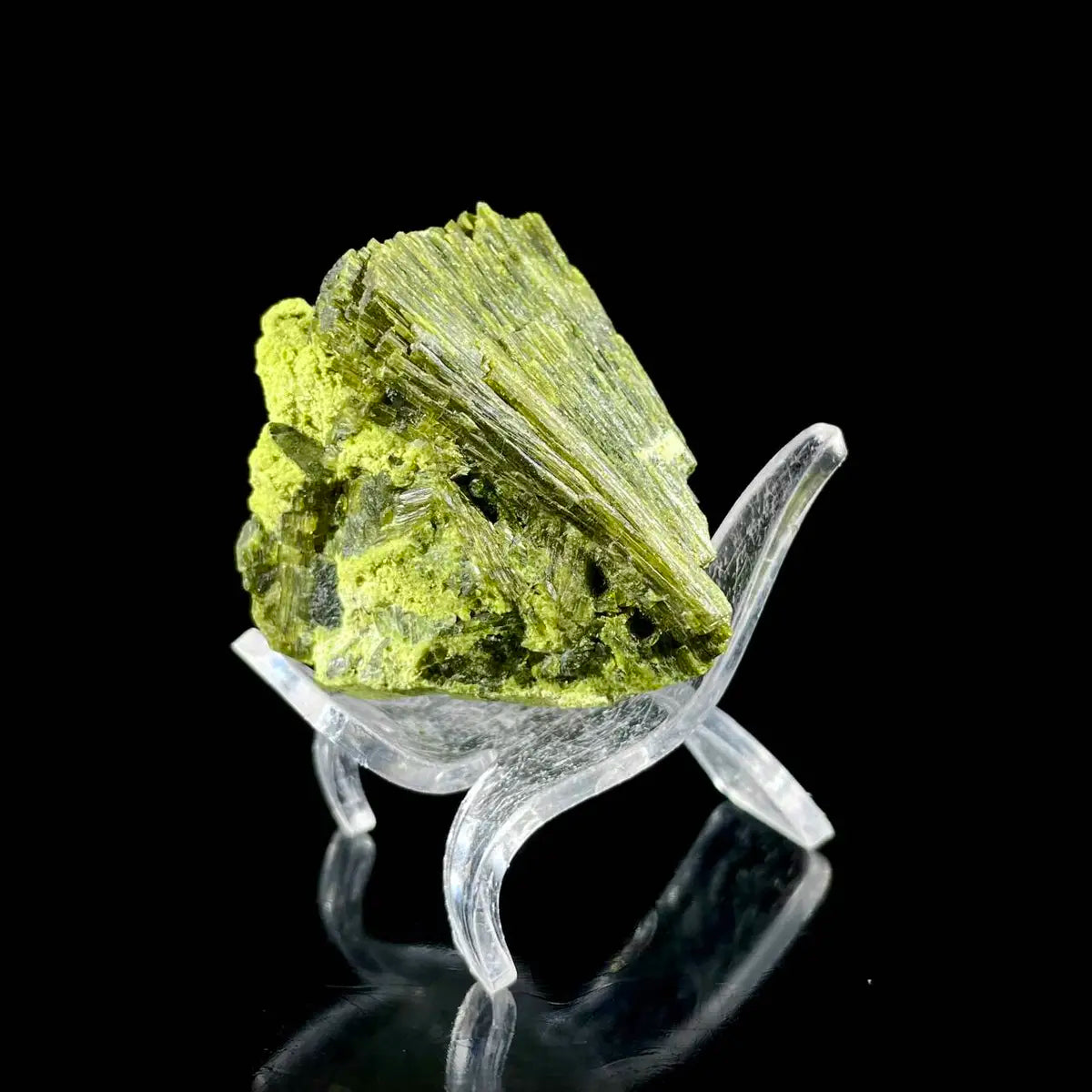 Natural Green Epidote& Tourmaline Specimen |Madagascar | 130 g | 5.5*4.5*4 cm