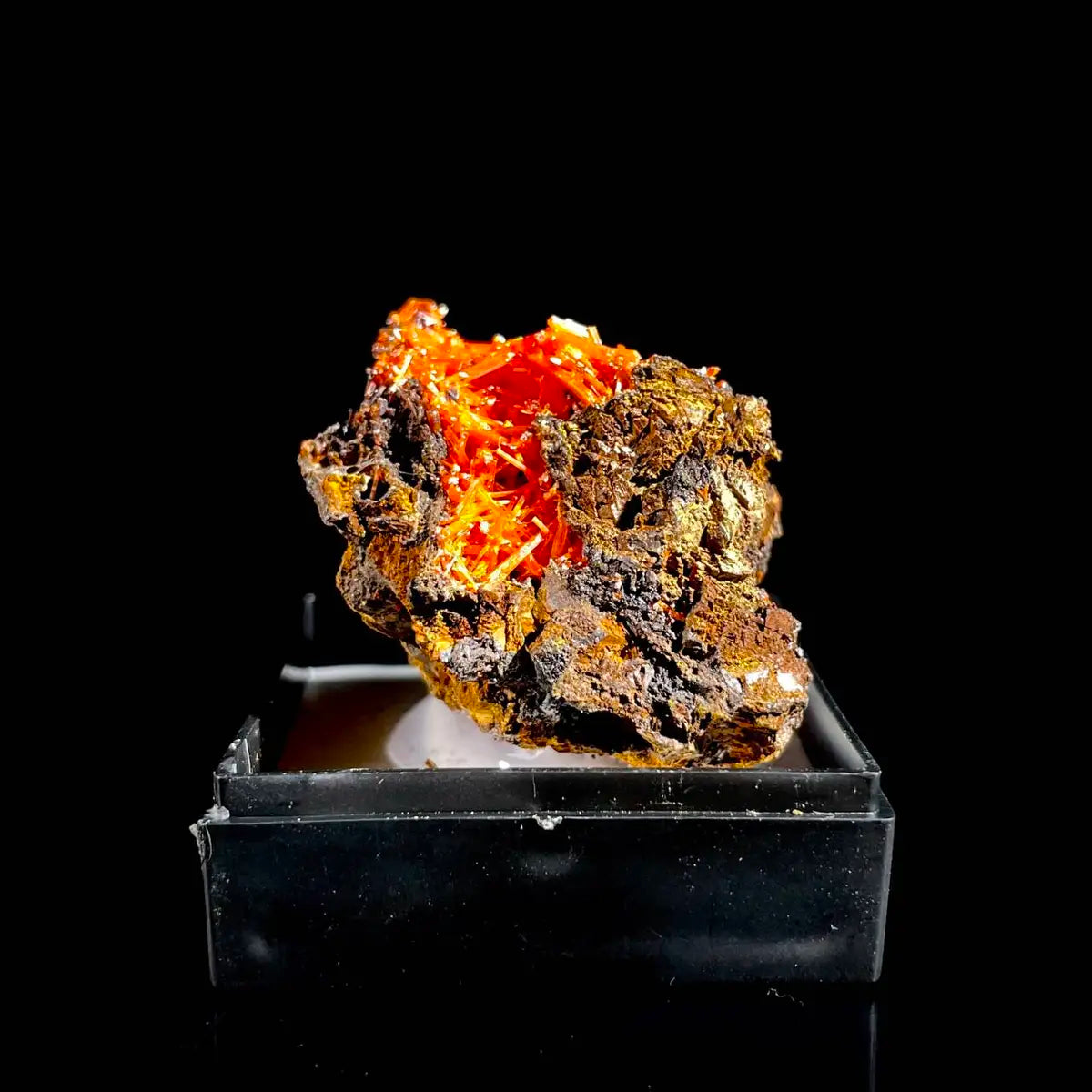 Natural Australian Crocoite Crystal Specimen | Rare Lead Chromate Mineral on Matrix | Collector’s Grade | 3.5*3*3 cm