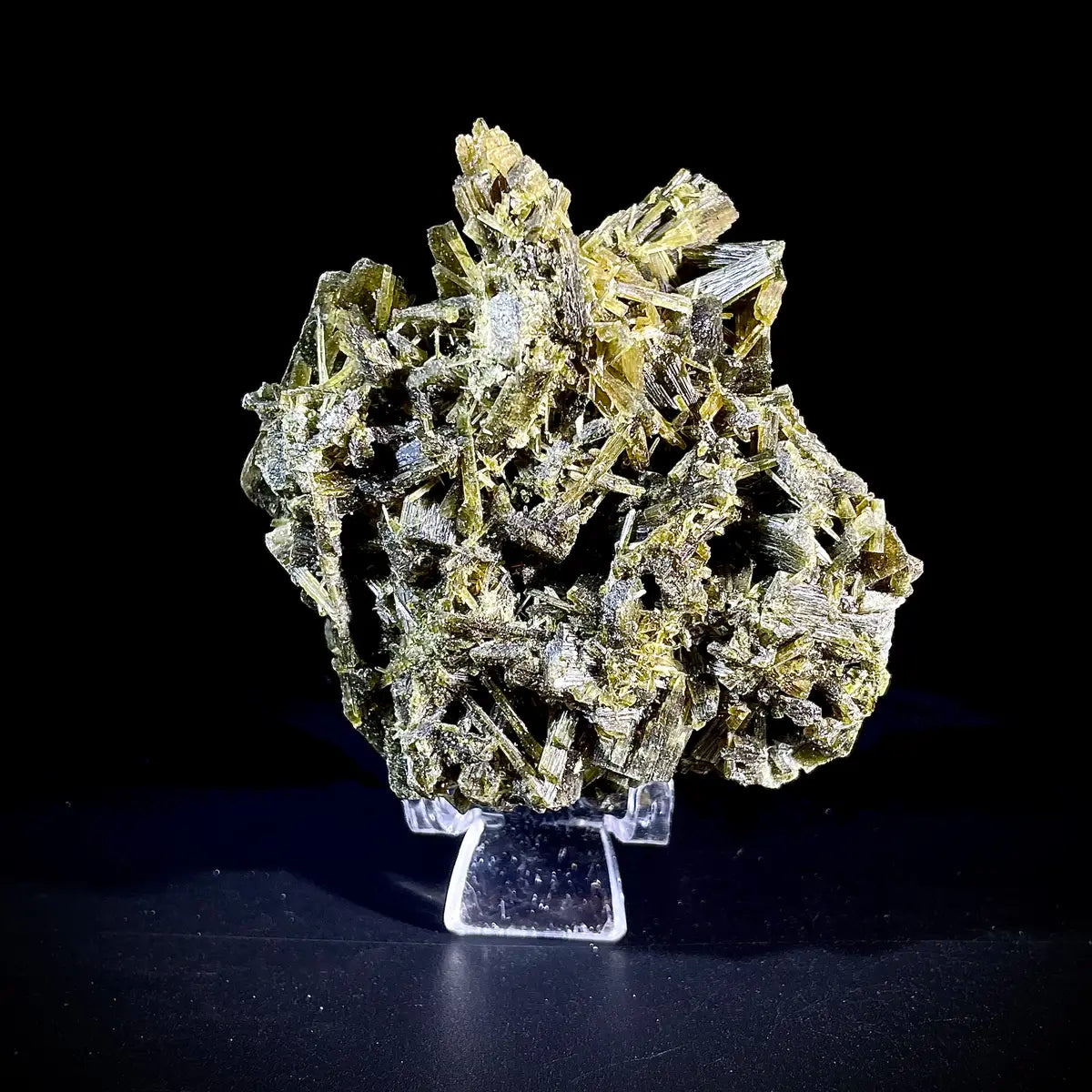 Natural Green Epidote& Tourmaline Specimen | Madagascar | 190 g | 7.5*7*5 cm
