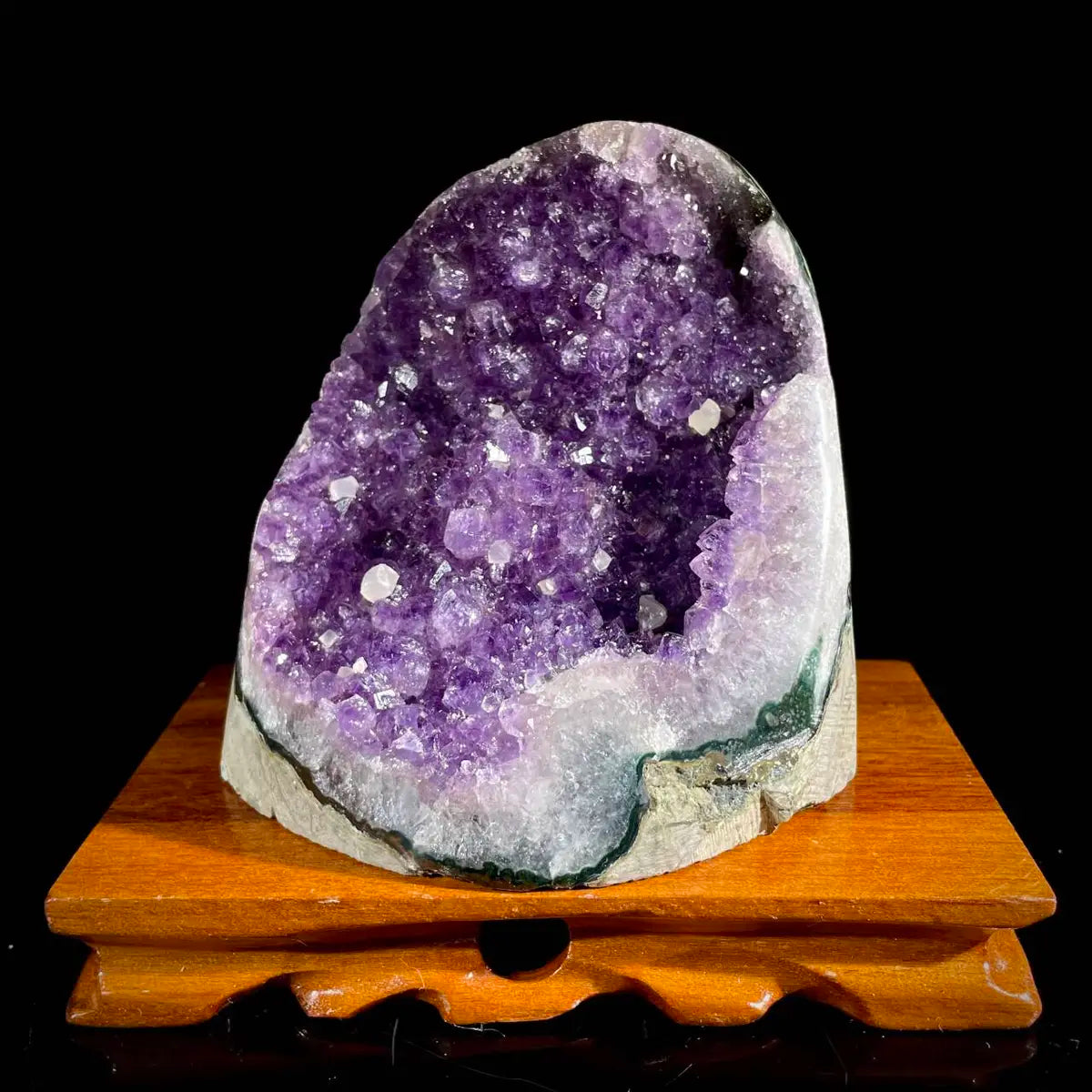 Natural Uruguayan Amethyst Crystal Cluster with Calcite Association | 1400g | 12 × 12 × 10 cm | Quartz & Carbonate Mineral Specimen | Uruguay