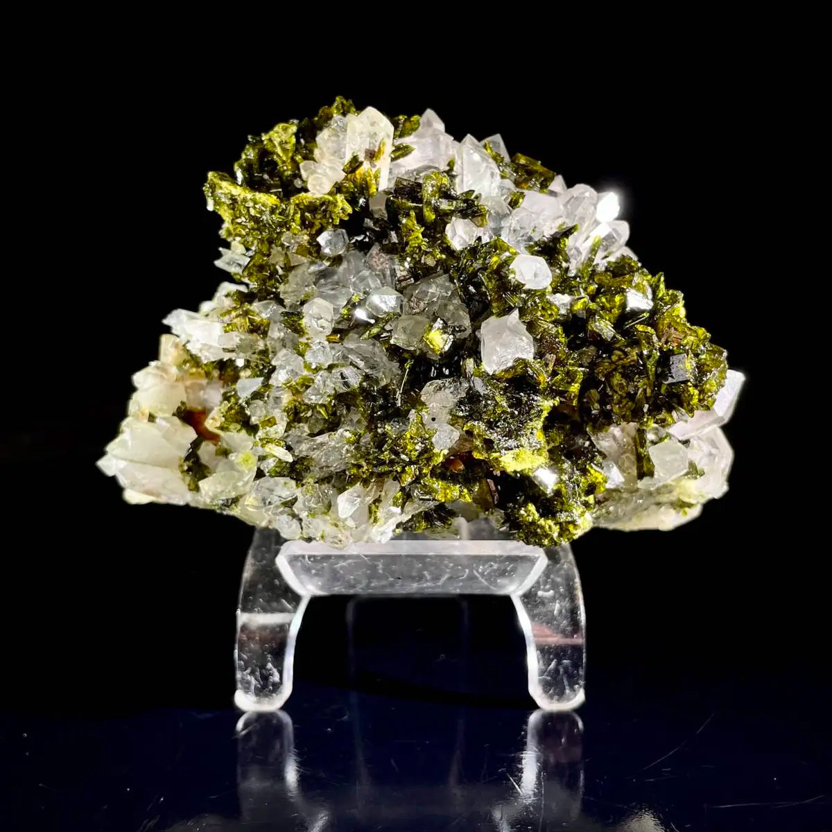 Natural Epidote with quartz from Sichuan, China | 430 g | 10*8*7 cm