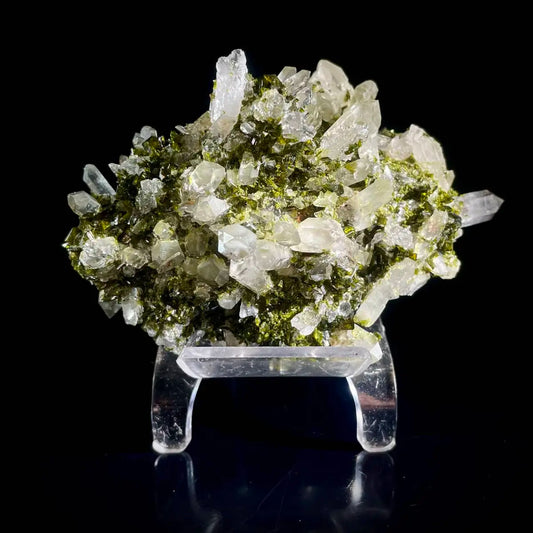 Natural Epidote with quartz from Sichuan, China | 240 g | 10*4*7 cm