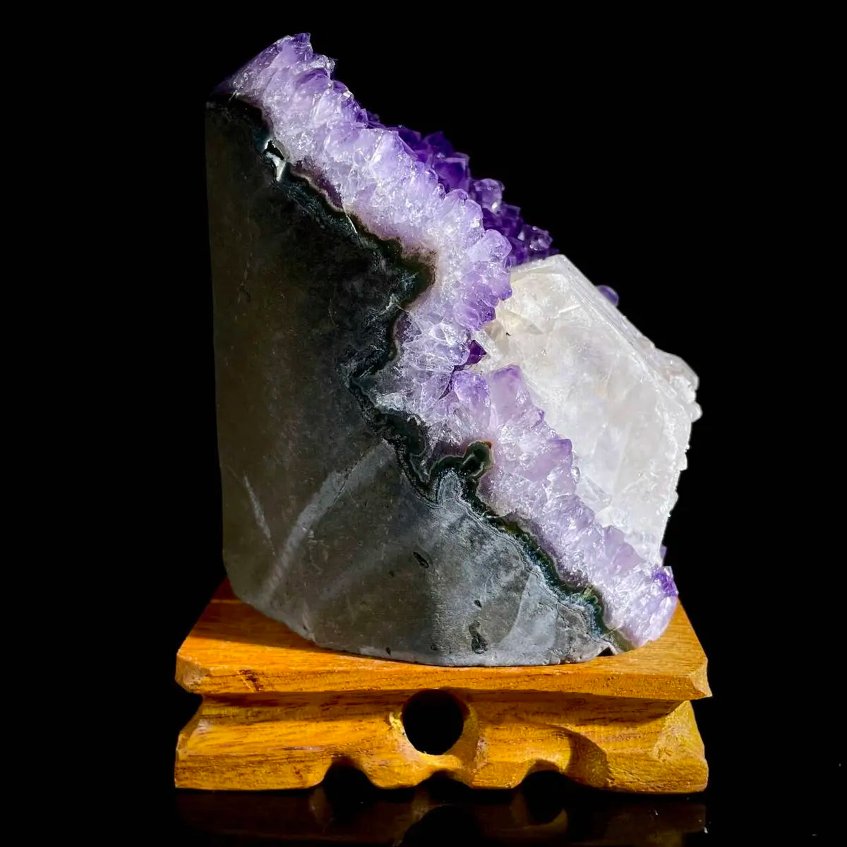 Natural Uruguayan Amethyst Crystal Cluster with Calcite Association | 1150g | 11 × 8 × 10 cm | Quartz & Carbonate Mineral Specimen | Uruguay
