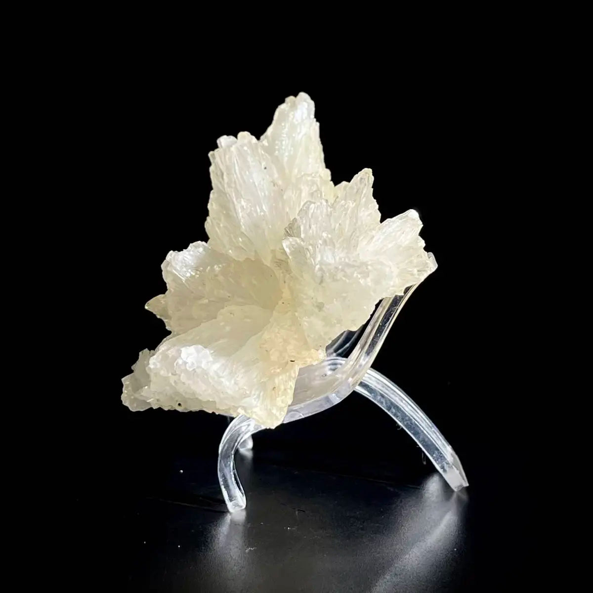 Guizhou White Aragonite/White Veined Natura l Stone Specimen |10.5×7.5×3.5 cm|140g