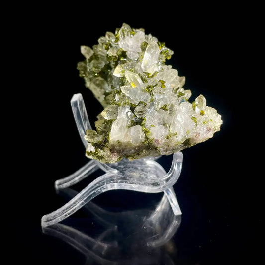 Natural Epidote with quartz from Sichuan, China | 150 g | 4*7*3 cm