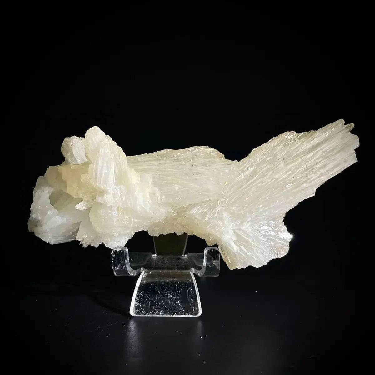 Guizhou White Aragonite/White Veined Natura l Stone Specimen |14.5×7×5 cm| 290g
