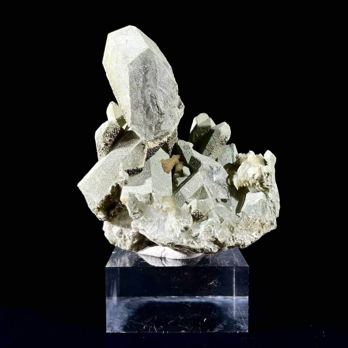 Natural Chlorite Quartz with Calcite Crystal Cluster on Matrix | Green Phantom Quartz Mineral Specimen | Rare Mineral Association | 200 g | 8*8.5*4.5 cm
