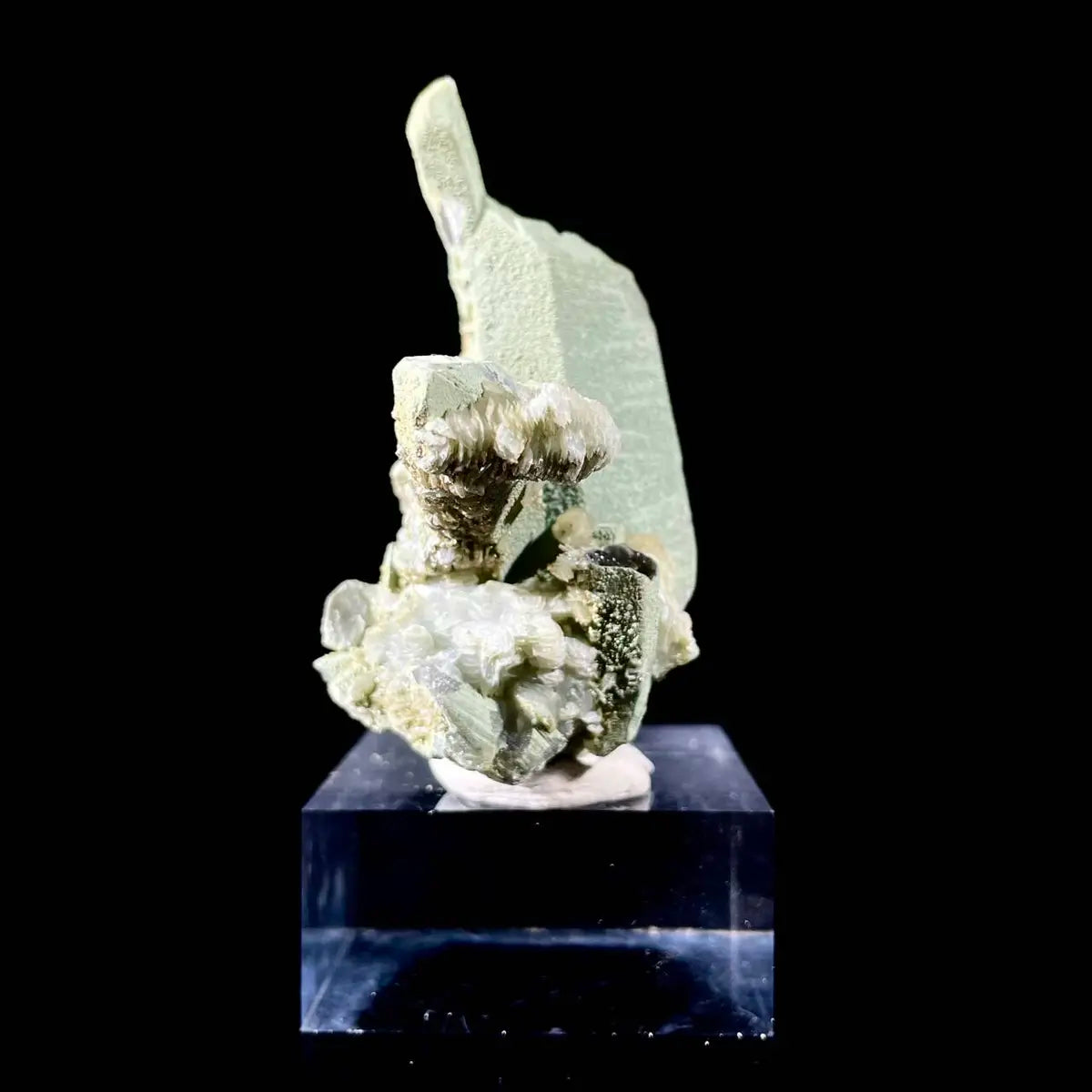Natural Chlorite Quartz with Calcite Crystal Cluster on Matrix | Green Phantom Quartz Mineral Specimen | Rare Mineral Association | 120 g | 7.5*7.5*4.5 cm