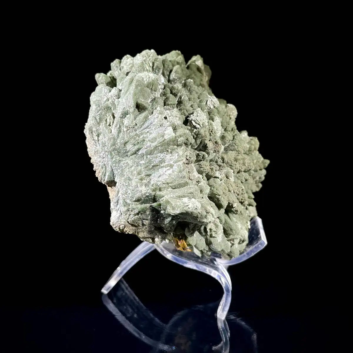 Natural Green Quartz Cluster on Matrix | Rare Colored Quartz Mineral Specimen | Mineral Collection | 620 g | 10*10*6 cm