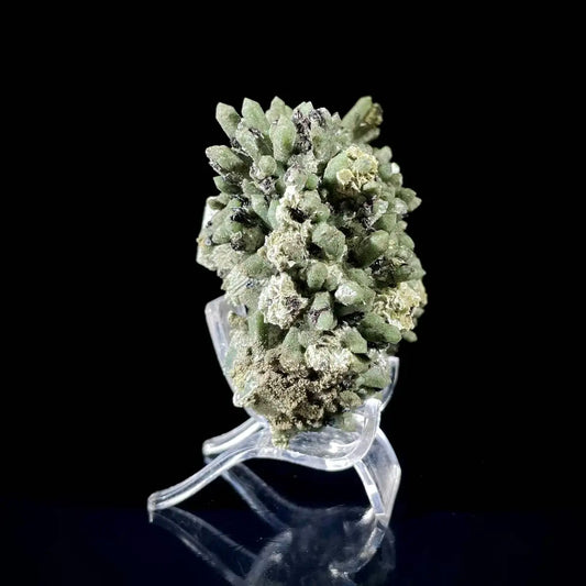 Natural Green Quartz Cluster on Matrix | Rare Colored Quartz Mineral Specimen | Mineral Collection | 270 g | 8.5*8*4.5 cm