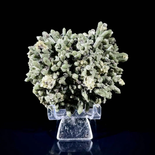 Natural Green Quartz Cluster on Matrix | Rare Colored Quartz Mineral Specimen | Mineral Collection | 270 g | 8.5*8*4.5 cm
