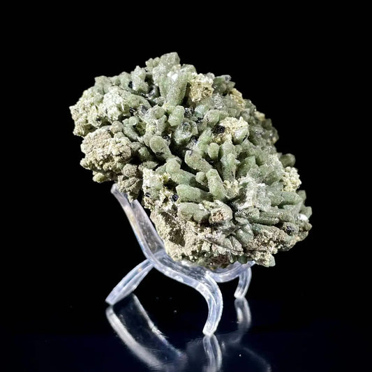 Natural Green Quartz Cluster on Matrix | Rare Colored Quartz Mineral Specimen | Mineral Collection | 120 g | 7*5*4.5 cm