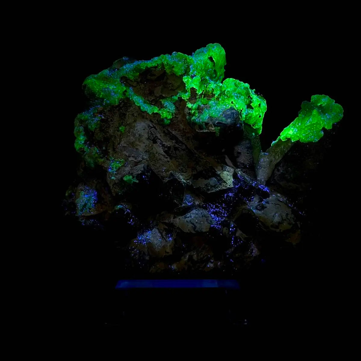 Opal Hyalite Mineral Specimen | Natural Smoky Cluster | Spherical Hydrated Calcium Silicate Formation | 470 g | 9*8*6 cm