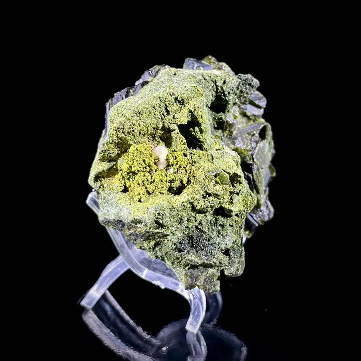 Natural Green Epidote& Tourmaline Specimen |Madagascar | 110 g | 5*5*3 cm