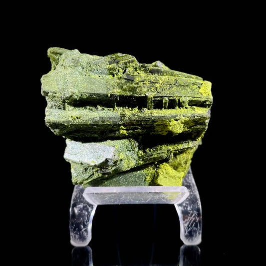 A728-Natural Green Epidote& Tourmaline Specimen |Madagascar | 310 g | 6.5*6.5*5.5 cm