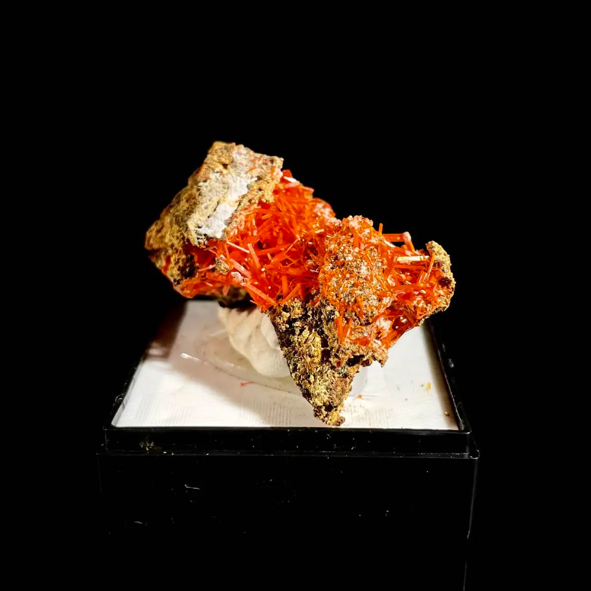 Natural Australian Crocoite Crystal Specimen | Rare Lead Chromate Mineral on Matrix | Collector’s Grade |  4*2.5*2.5 cm