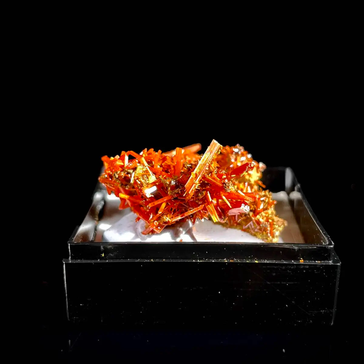 Natural Australian Crocoite Crystal Specimen | Rare Lead Chromate Mineral on Matrix | Collector’s Grade |  3*1.5*1+2.5*1.5*1.5 cm