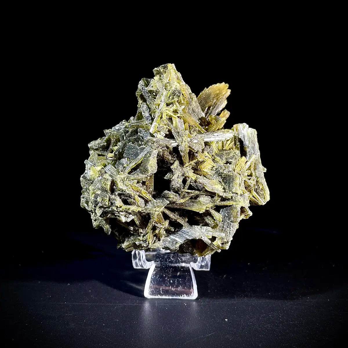 Natural Green Epidote& Tourmaline Specimen | Madagascar | 190 g | 7.5*7*5 cm