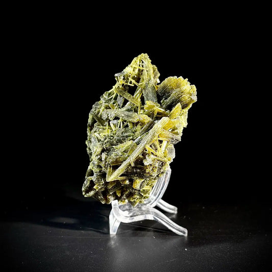 Natural Green Epidote& Tourmaline Specimen | Madagascar | 190 g | 7.5*7*5 cm