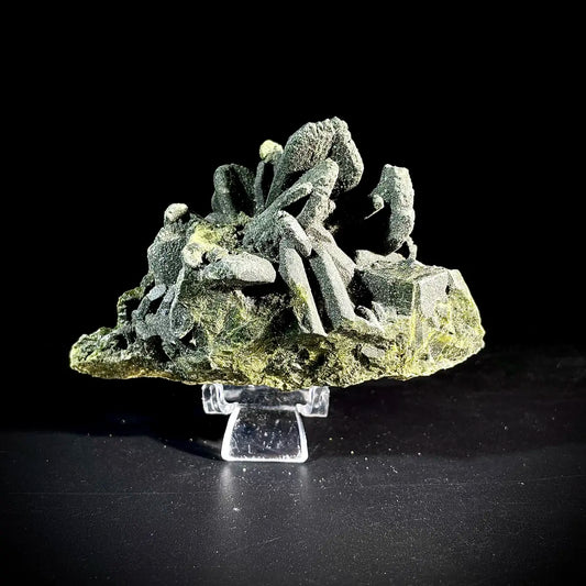 Natural Green Tourmaline Specimen | Madagascar | 250 g | 10*3*6 cm