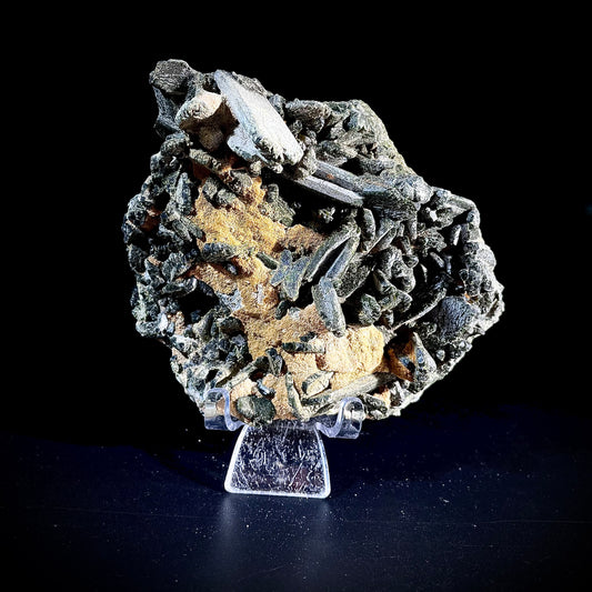 Natural Green Tourmaline Specimen | Madagascar | 420 g | 12*10*3 cm