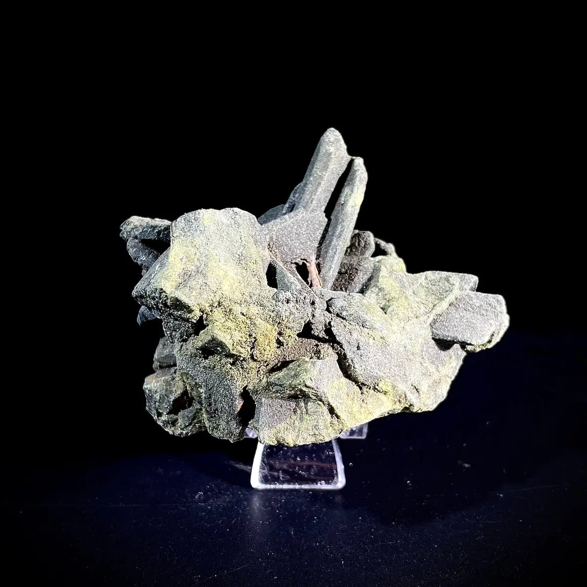 Natural Green Tourmaline Specimen | Madagascar | 210 g | 7*5*4 cm