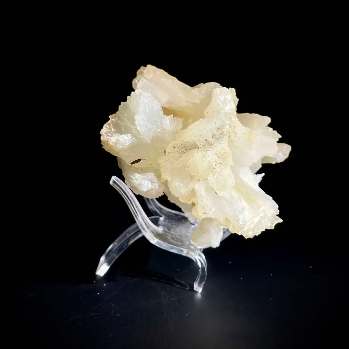 Guizhou White Aragonite/White Veined Natura l Stone Specimen |9.5×7×5 cm|310g